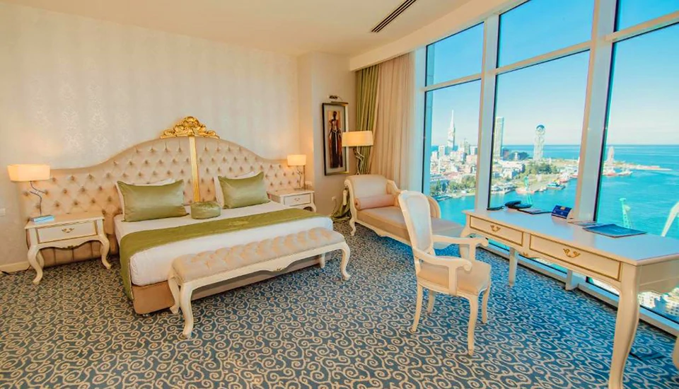 هتل جی آر دبلیو ولموند باتومی